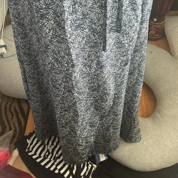 Lulu's Navy and White Wrap Maxi Skirt - Medium - Picture 3 of 7